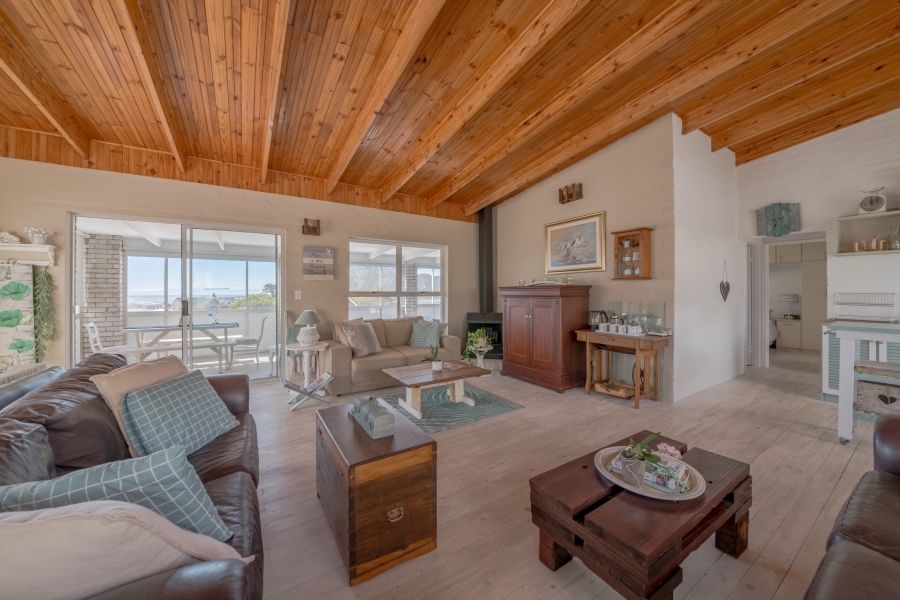 4 Bedroom Property for Sale in Pringle Bay Western Cape